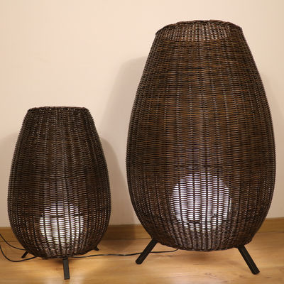 Buiten Rattan Tripod Floor Lamp Led Zwart Staande Licht Hotel Moderne Decoratie