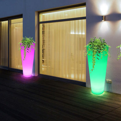 Lichte bloempot tentoonstelling Lichte kleurrijke tuinplantpotten Plastic plantenplanter vloerlamp Voor feest verhuur