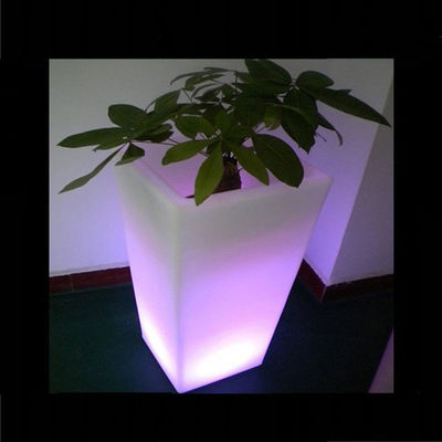 China Leverancier Outdoor LED verlicht verlicht vierkant Plant Pot 80000h Batterijduur