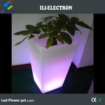 China Leverancier Outdoor LED verlicht verlicht vierkant Plant Pot 80000h Batterijduur