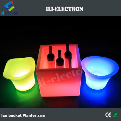 Oplaadbare waterdichte LED-plastic vierkante ijsbak voor pubs