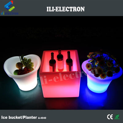 Oplaadbare waterdichte LED-plastic vierkante ijsbak voor pubs