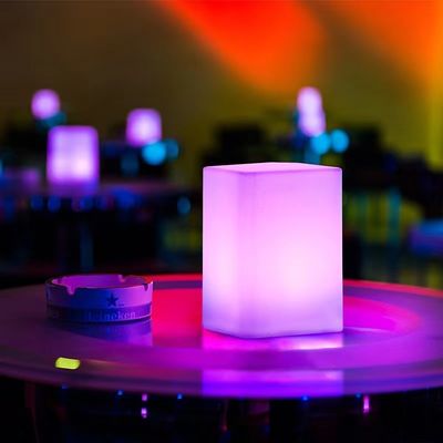 RGB-kleurenveranderend buiten LED-kubuslicht USB-opladen door afstandsbediening