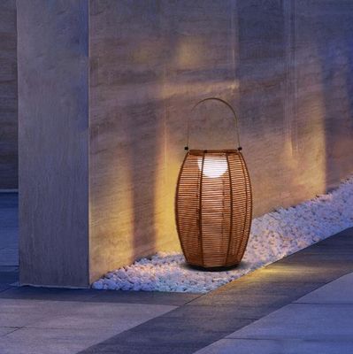 Buitenstaander Rattan schaduw vloerlamp Zonne-energie IP65 waterdicht