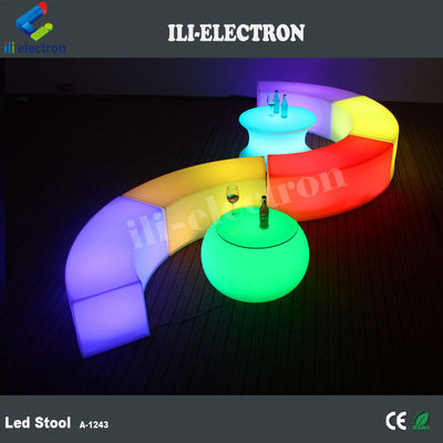 Intelligente buitenmeubelen met LED-leidingen