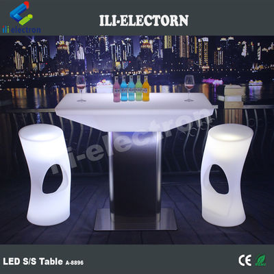 oplaadbare led-lamp, van kunststof, voor gebruik binnen of buiten