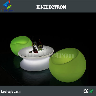 Ronde tafel met LED-lampen