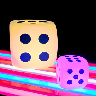 Verlicht buiten LED Cube Light Dice Style 15cm 20cm 30cm IP65 waterdicht Voor buiten evenementen