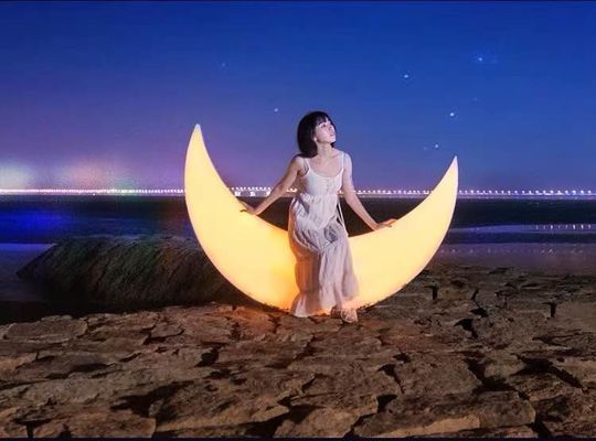 Glow Led Moon Chair met oplaadbare lithiumbatterie