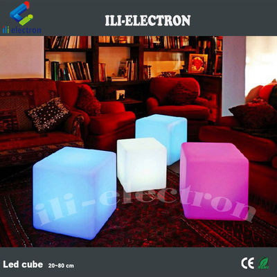 Moderne LED-buitenscherm is een perfecte oplossing voor verlichting