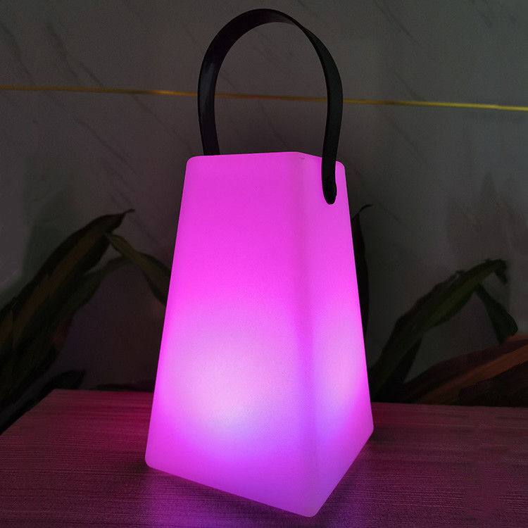 Oplaadbare draagbare LED-lamp Draadloze besturing Kleurrijk voor kamperen