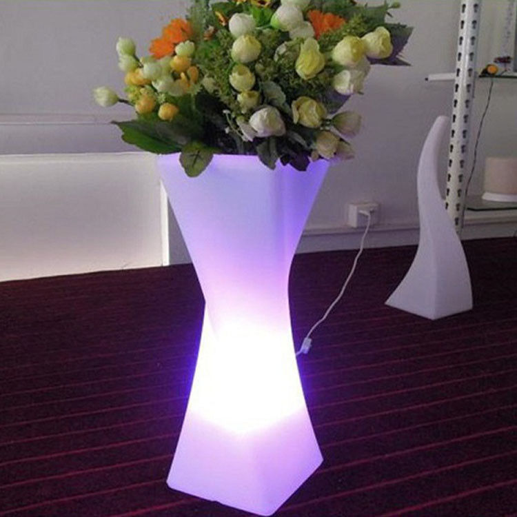 Oplaadbare enkel LED-verlichting Verwrongen bloempot Op maat gemaakte kleur