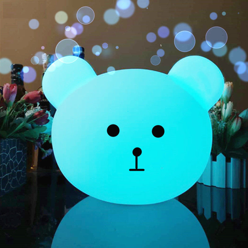 Mini schattig beer kindje baby indoor decoratieve draagbare LED nachtlamp