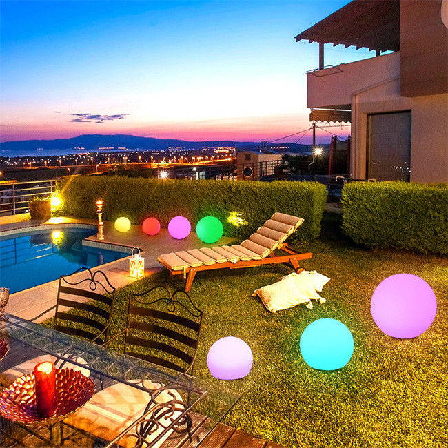 16 Kleurverandering Valentijnsdag Glow Tuin Decoratieve Bal PE Materiaal IP65 Waterdicht